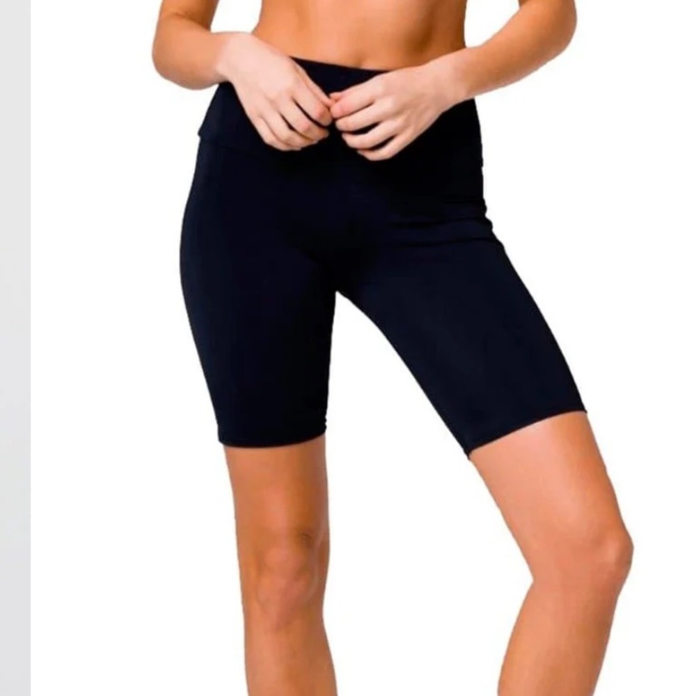 Onzie Flow Size S/M Bicycle Shorts